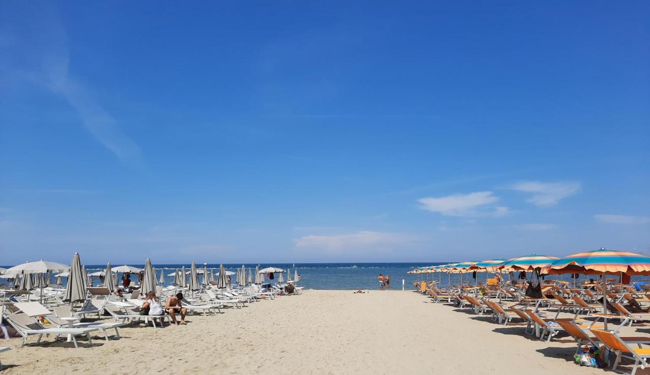 Hotel Lalla Beauty & Relax Cesenatico Εξωτερικό φωτογραφία